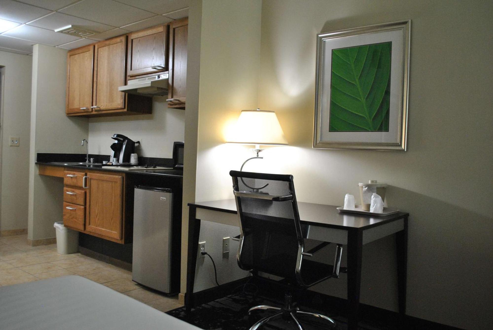 Best Western Owego Inn Екстер'єр фото